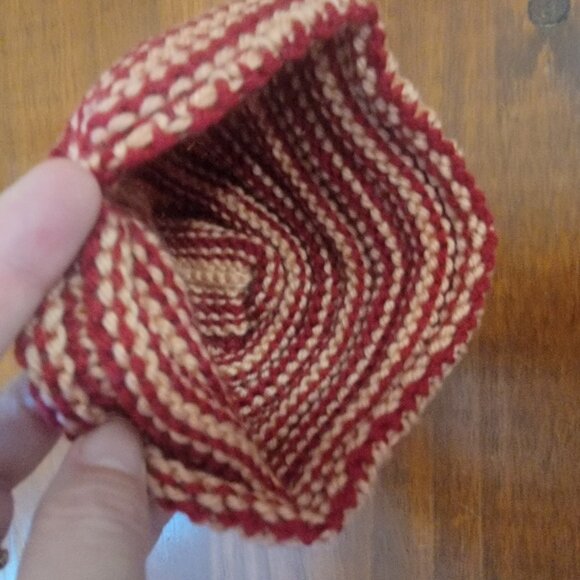 Red/Cream Knit Beanie Hat for Child/Toddler - Picture 6 of 6